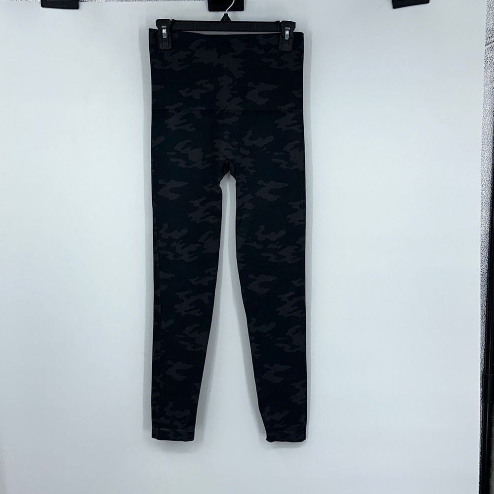 Spanx Camo Leggings Sz‎ XL